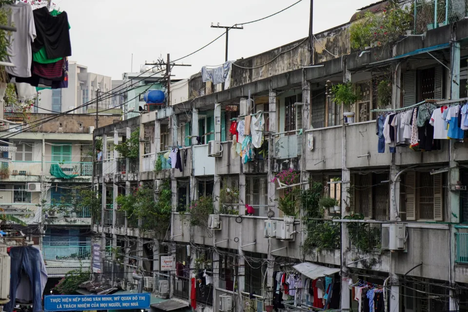 Khách xem nhà trực tiếp